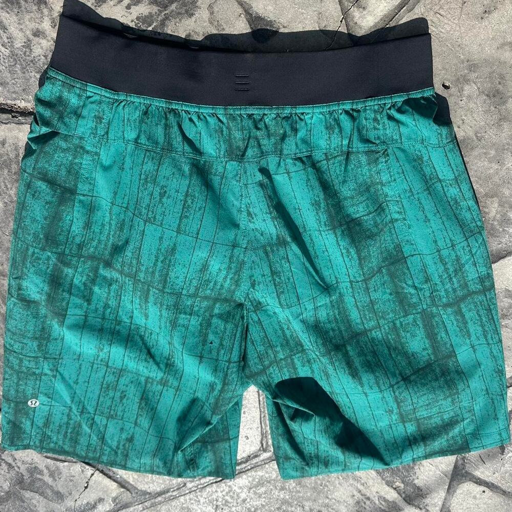 Lululemon Core Shorts In A - image 2